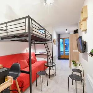 https://studio-idealement-situe.midi-pyreneeshotels.com